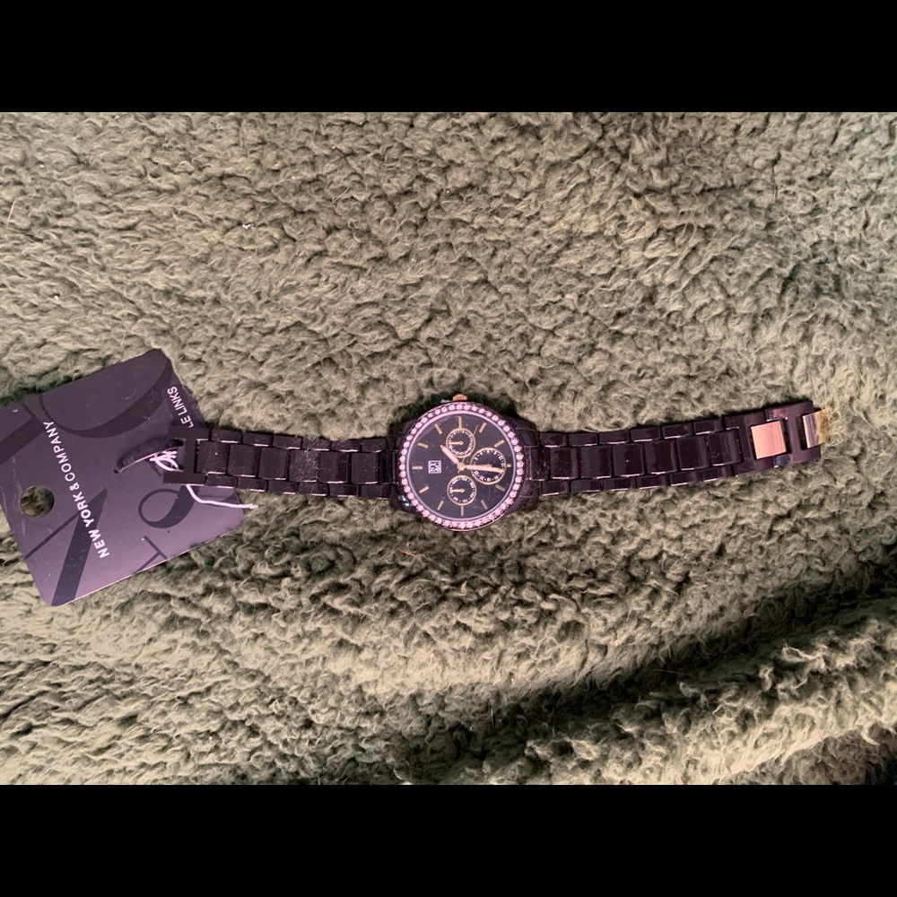 NEW YORK & COMPANY WATCH